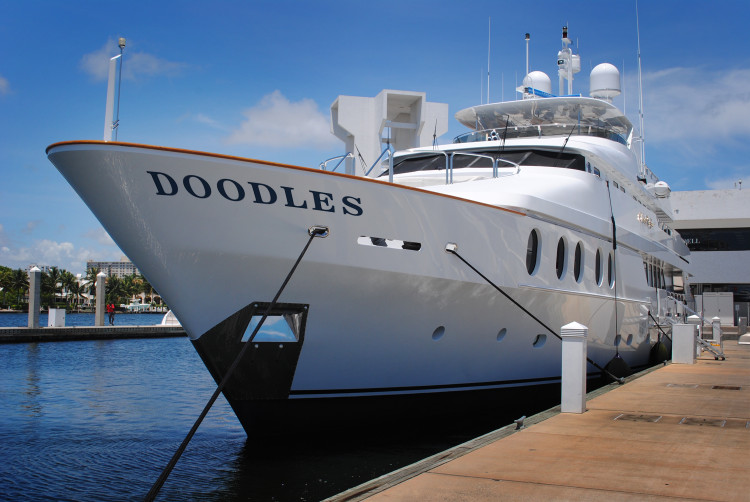 two__tigers's tweet photo. "Doodle" luxury yacht, about to set sail.@doodles #doodlesnft https://t.co/OfpOkjZyU7
