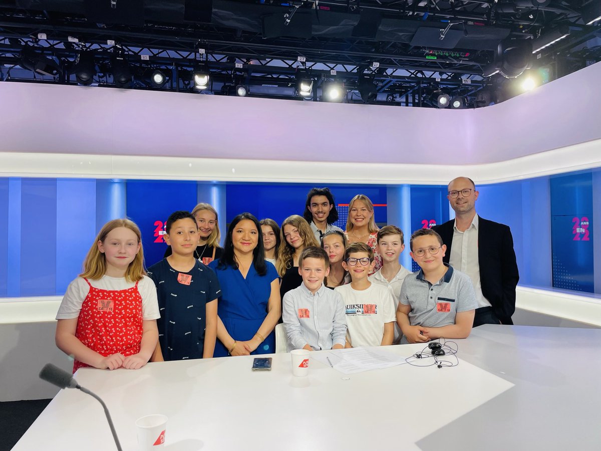Mes 6e et étudiants, lauréats du #PrixHippocrène, invités dans l’émission #20ansen2022 de <a href="/publicsenat/">Public Sénat</a> pour mettre à l’honneur leur projet <a href="/eTwinningFrance/">eTwinning France</a> #LetsBuildThe2050EUtopianSmartCity et parler d’#Europe !

Un immense MERCI à
<a href="/TamTranHuy/">Tâm Tran Huy</a> <a href="/alice_bardo/">Alice Bardo</a> et <a href="/FondaHippocrene/">Fondation Hippocrène</a> !