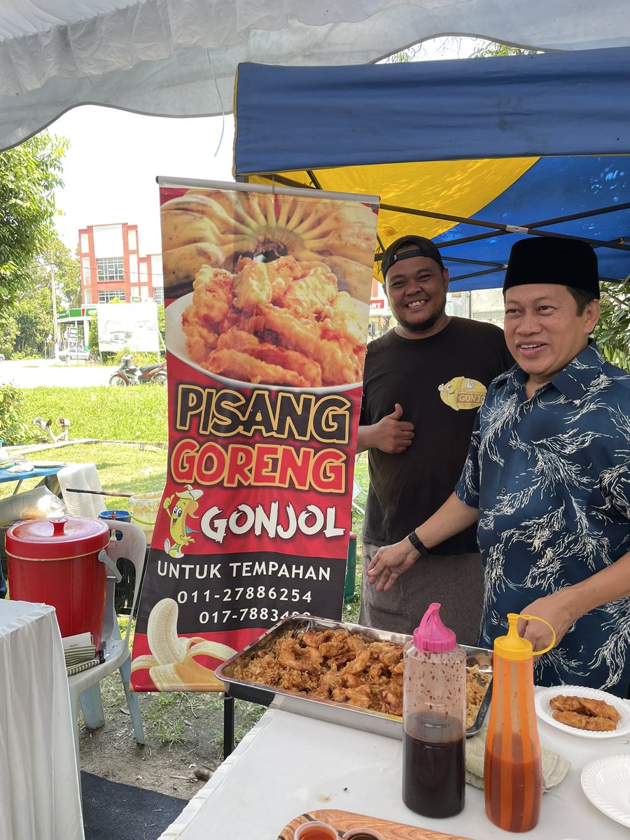 ahmadmaslan's tweet image. #Kupang #Pontian
Di Pt Hj Dahlan. Kpd peminat kupang segar, sila cari di sana. Hidangan ketika saya berkunjung ke rumah Pak Naib Hj Amin Manidi.

#PisangGoreng “gonjol” di kws #Api2 #PulaiSebatang bagi majlis perkahwinan, sila hubungi hp spt di banner dlm gambar.

Tkasih semua🌹