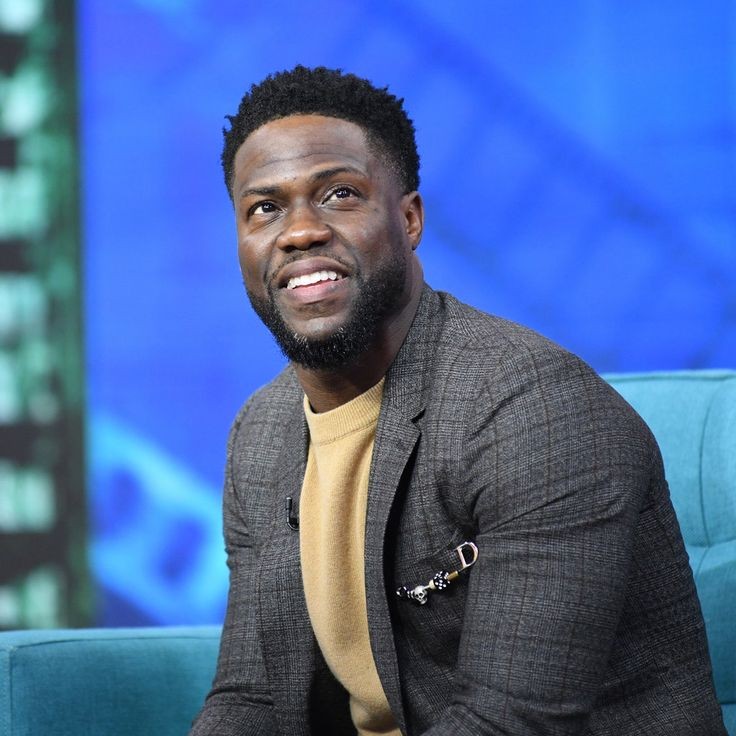 Tegadeyforyou's tweet image. Who of these two's humour do you prefer in movies??? - is funnier in movies...

Ryan Reynolds.        ♥️ Kevin Hart 🔁