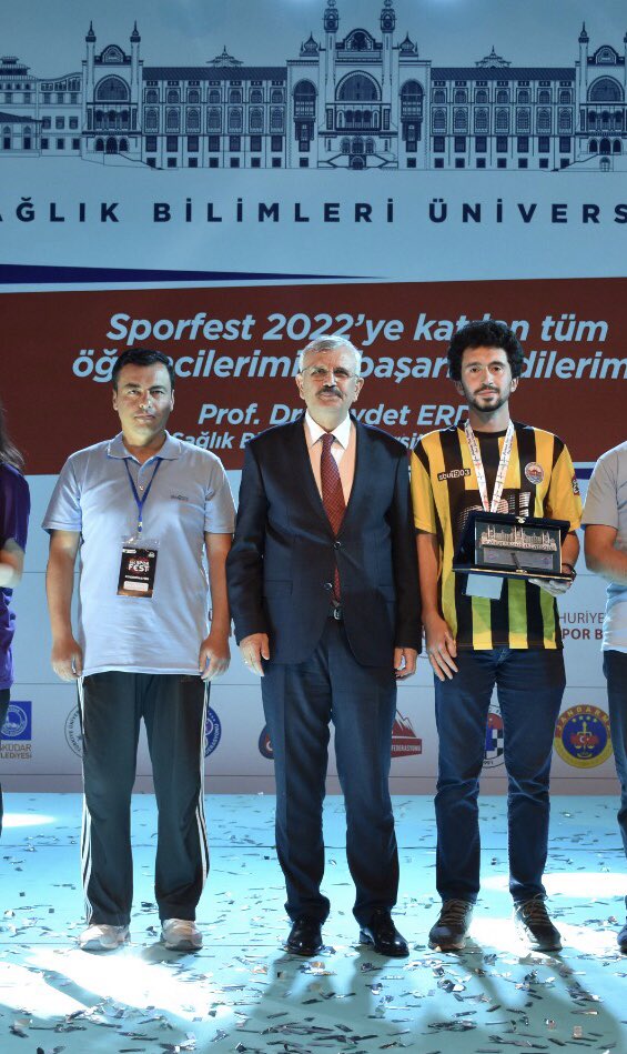 SBÜ SporFest 2022 - Ödül Töreni
- Kayser Tıp Fakültesi olarak Gülhaneye misafirperverlikleri ve rektörümüze ödül takdimi için teşekkür ederiz. 😊