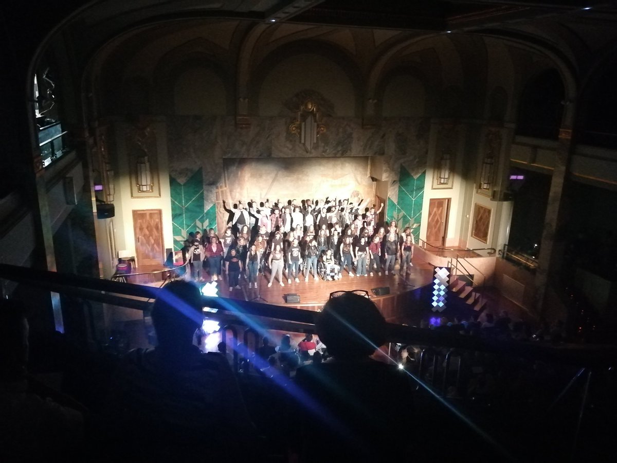 Maravilloso ayer el <a href="/CoroCantatutti/">Coro Inclusivo Cantatutti</a>.Enhorabuena. <a href="/CatedrasUnizar/">Cátedras Unizar</a> <a href="/alcala_aalcala/">Angela Alcala</a> <a href="/imartinezruiz_/">Ignacio Martínez</a> @FacultadEducaUZ <a href="/unizar/">Universidad Zaragoza</a> <a href="/CatedraUnescoJS/">Cátedra UNESCO en Educación para la JusticiaSocial</a> <a href="/PlenaAragon/">PlenaInclusiónAragón</a> Felicidades  <a href="/iciarnad/">Icíar Nadal </a>, Belén y Borja. <a href="/marivibroto/">Mariví Broto</a> <a href="/pvoluntariado/">Plataforma del Voluntariado</a> <a href="/Redaragonesa/">Red Aragonesa Entidades Sociales para la Inclusión</a> <a href="/Iedis_unizar/">IEDIS_unizar</a> <a href="/grupo_educacion/">Grupo de Investigación 'Educación y Diversidad'</a> <a href="/SocioEmocional/">Maese</a>