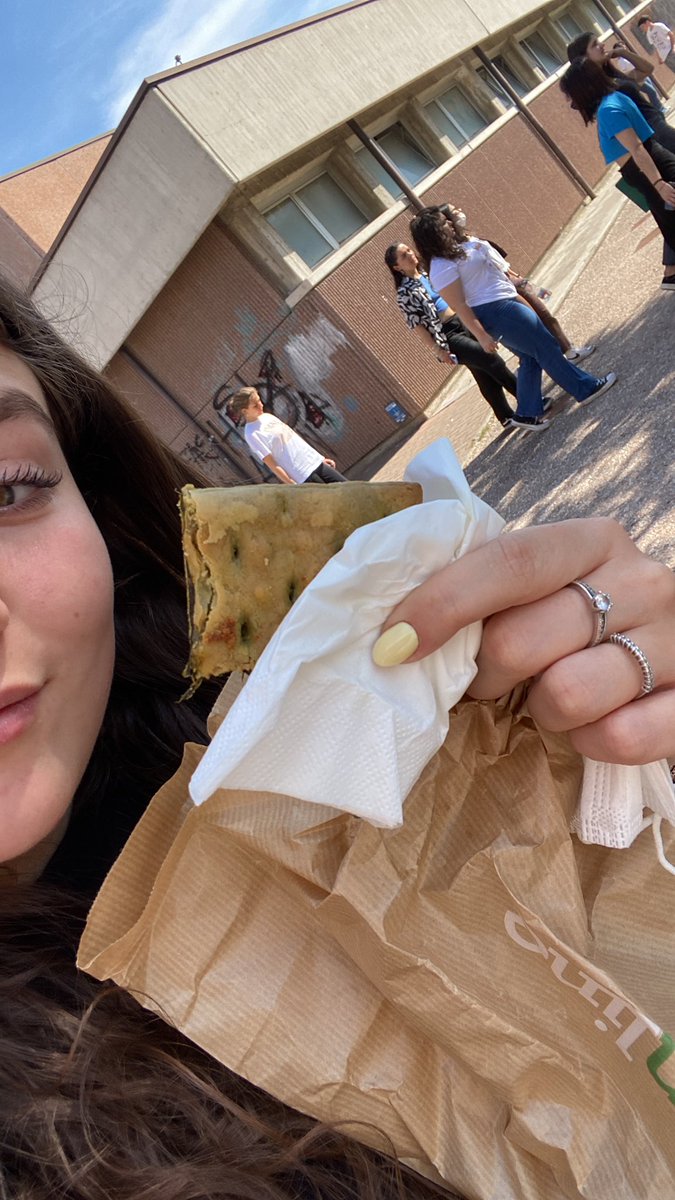 saraprampolini's tweet photo. offerto dal barista è più buono! so much love for you https://t.co/Wlmdm4U3jv