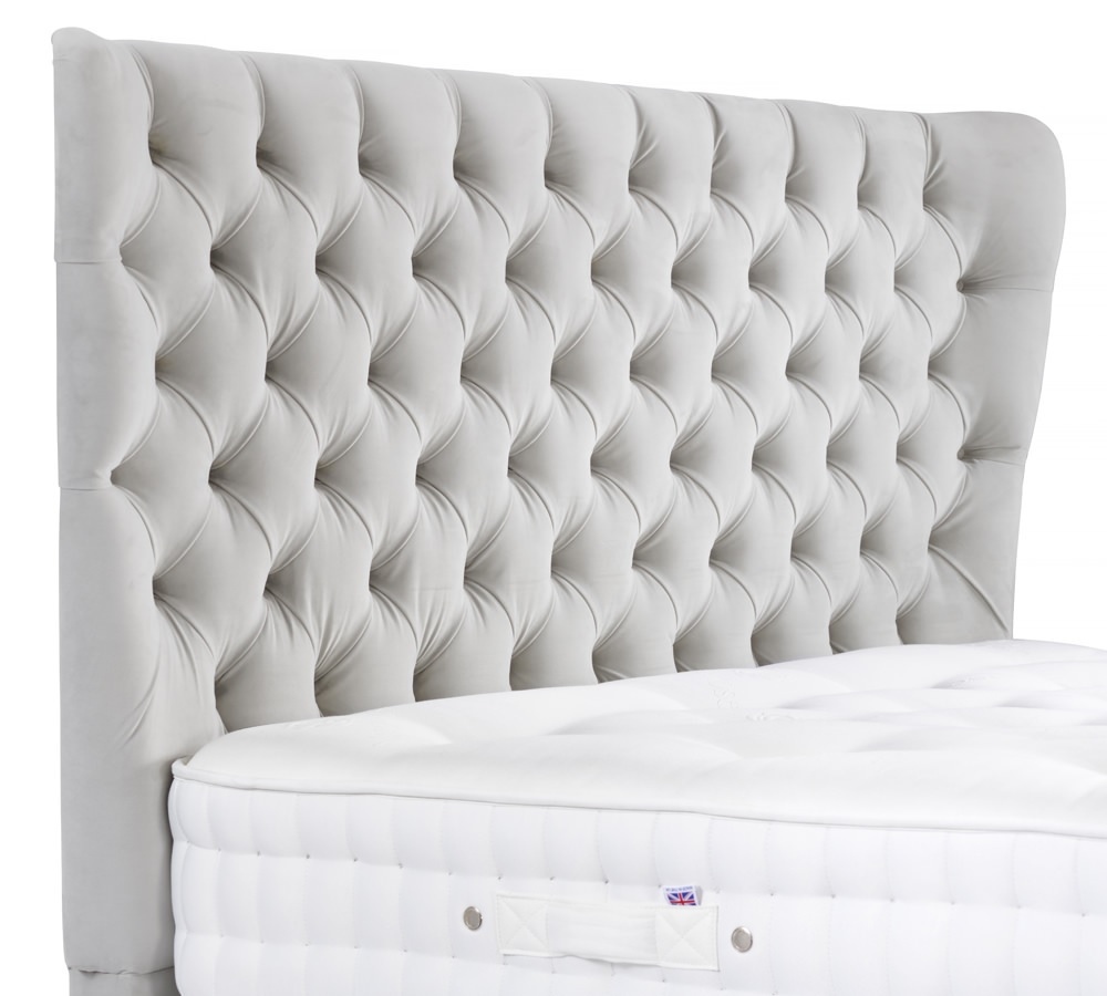 JonesAndTomlin's tweet photo. We love this modern take on a Chesterfield-style bedstead that's handcrafted in Manchester in your choice of upholstery fabric, base style and leg design.
Pick your custom options 👉 https://t.co/Oe4viJ163L
#Bedstead #Headboard #Chesterfield #ModernBedroom #InteriorStyle https://t.co/sW67DpsIkL