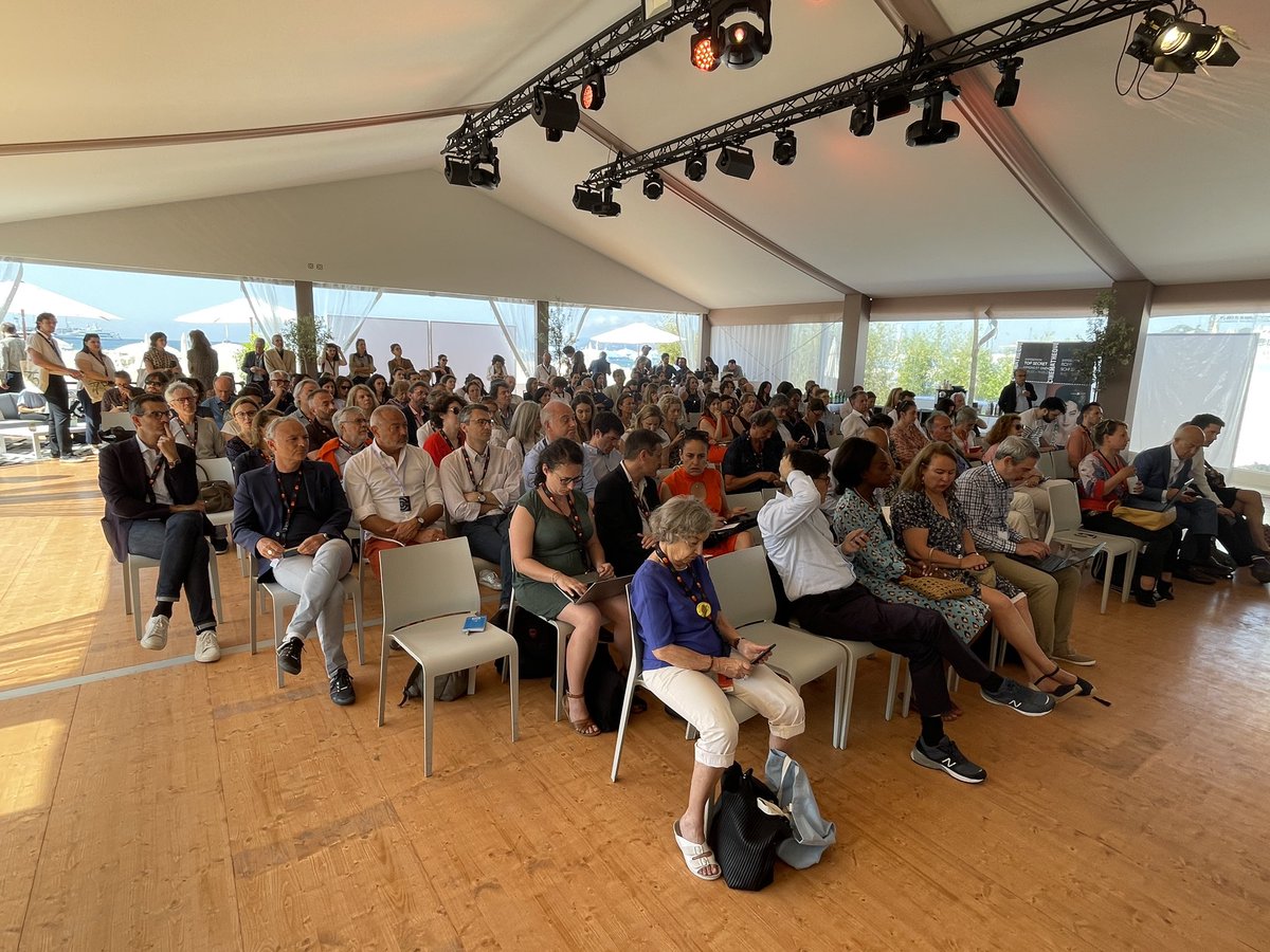 Satellifacts tweet media