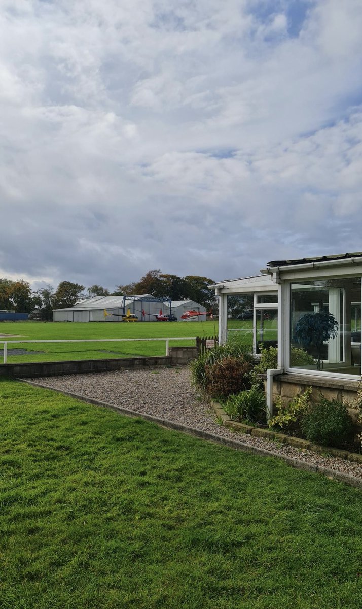 Fantastic install by the team for Heli-Jet Aviation.

The customer is now benefiting from a 100Mbps connection and a Ubiquiti P2P between two sites.

Stable, Reliable &amp; Fast.

#lacomms