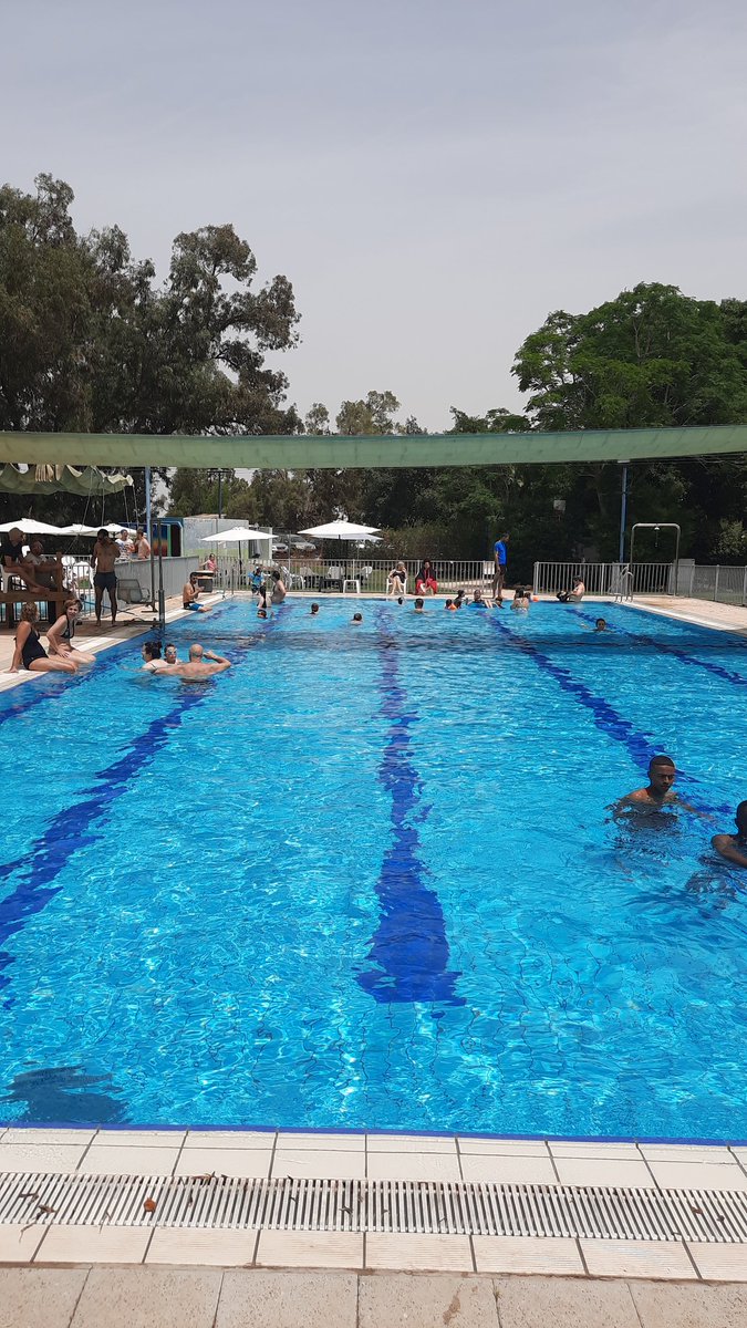 sergiokohan's tweet photo. Comenzamos oficialmente la temporada de בריכה (piscina).
#darom #Israel #TeamCalor https://t.co/dKW8XwfuX9