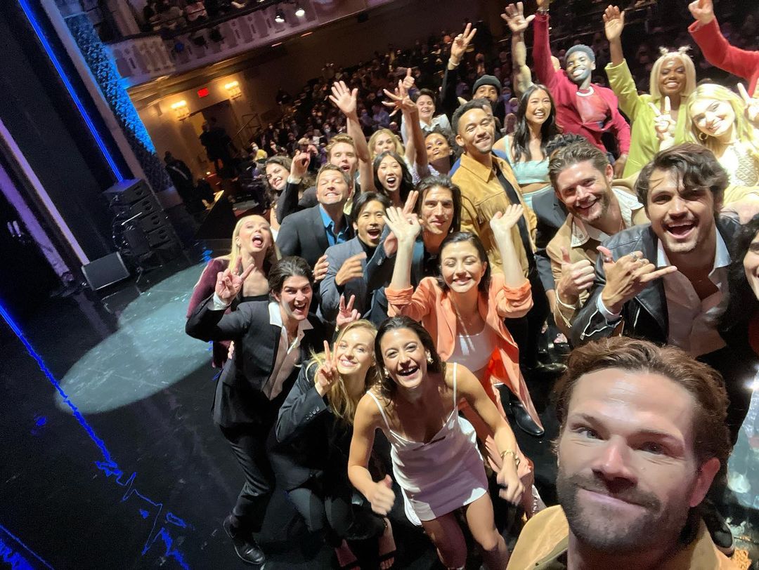 TMI_Uruguay's tweet photo. #CWUpfront @CWWalkerIND #WalkerIndependence #WIndy #WalkerFamily 
@Kat_McNamara @iamlawrencekao @TheRealPhilemon @katedangerfield @jarpad @mishacollins @JensenAckles @tylerhoechlin @BitsieTulloch
@ShannonNikkiD @olivialiang_ @iamamurray @oliviakeegann &amp; more

#ShadowFam #ArrowFam https://t.co/f3tQekyfGX