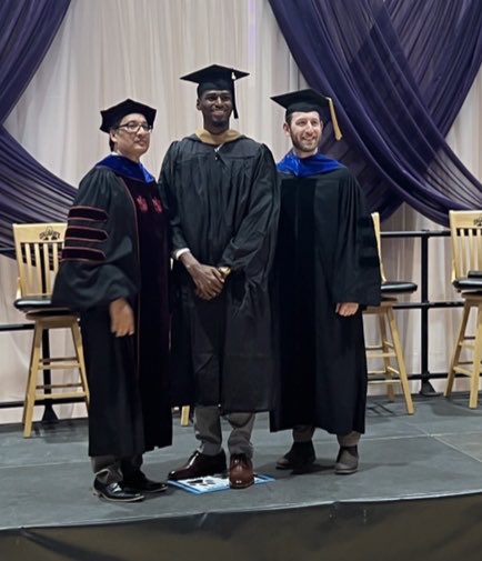 TmicBX's tweet photo. WITH GODS GRACE AND GRANDMA’S PRAYERS ANYTHING IS POSSIBLE! Graduated from U.Albany with Honors with a Master’s in Accounting and Marketing..Congrats to my baby boy.. https://t.co/AsUUHoNYGq