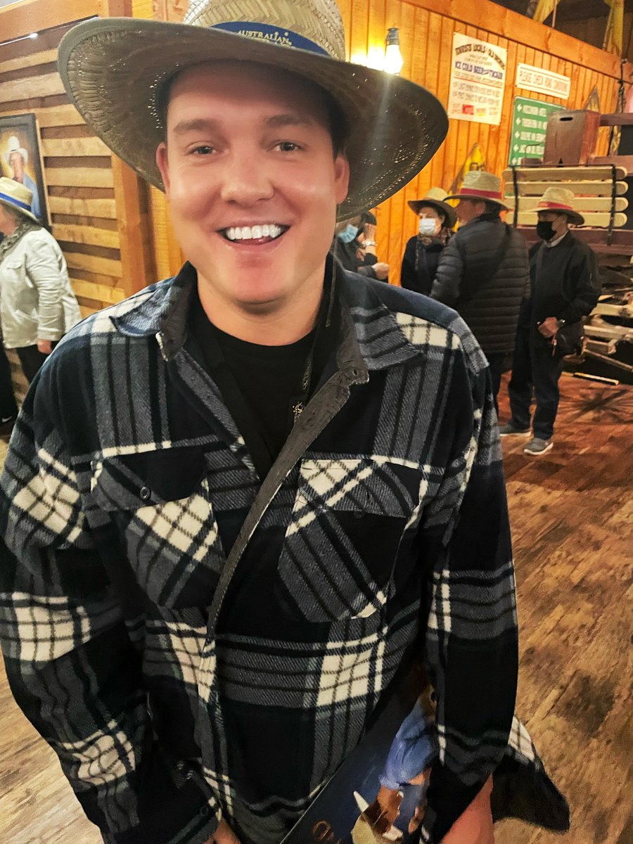 tyDi's tweet photo. Howdy! https://t.co/3xBw0pJ4kO