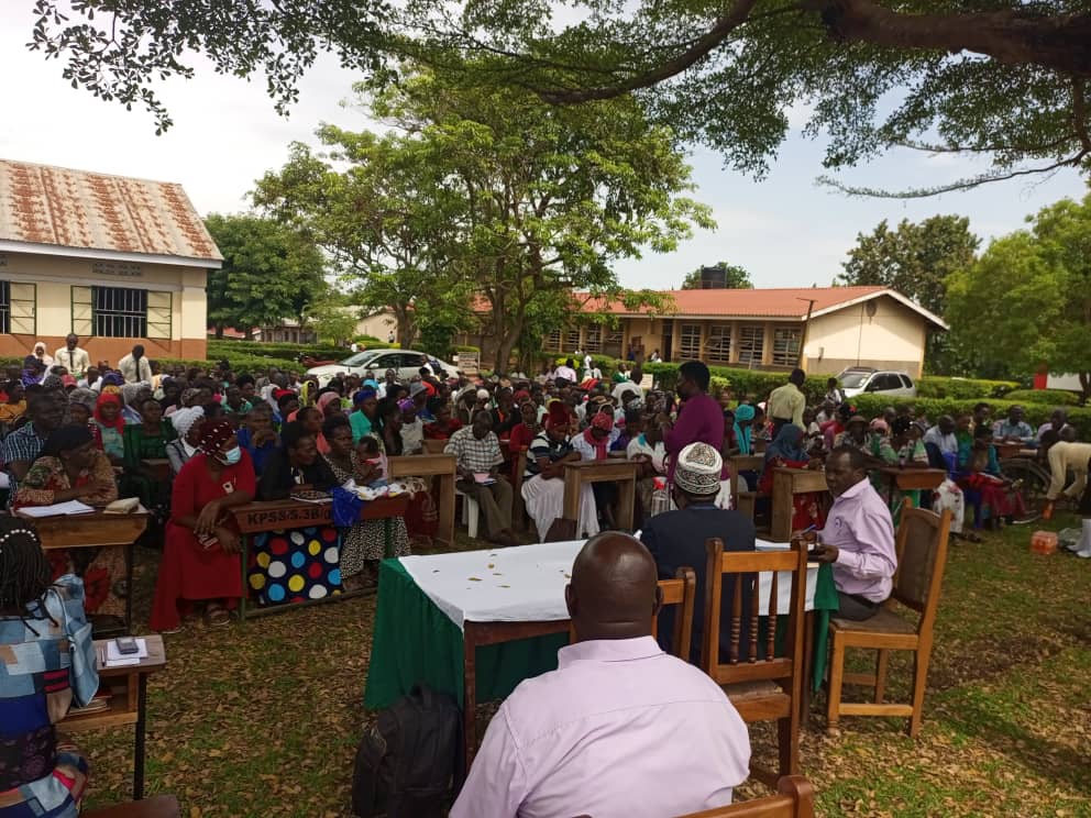 ElevateEdUG's tweet image. Thursday 19th of May, we held another Community Induction Meeting at Kangulumira Public Secondary School, Kayunga District. Parents, teachers, community members, and students had a platform to share the challenges stopping their schools from being the best they can be.#education