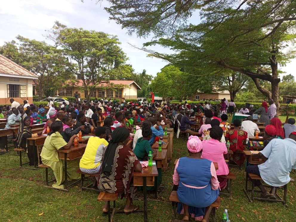ElevateEdUG's tweet image. Thursday 19th of May, we held another Community Induction Meeting at Kangulumira Public Secondary School, Kayunga District. Parents, teachers, community members, and students had a platform to share the challenges stopping their schools from being the best they can be.#education