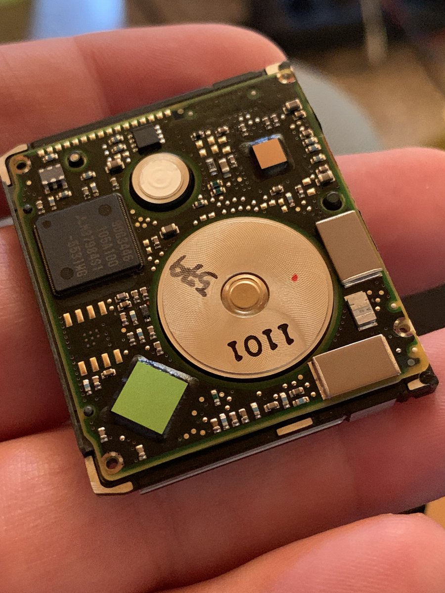 EpicLPer's tweet image. #Microdrive s are one hell of a technology marvel still to this day.

This kind of miniaturization is just insane even in todays standards! Those things were first introduced back in ~1999-2001.
