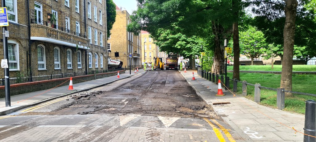 AbdalUllah's tweet photo. Good morning #Wapping
Great to see Watts Street getting resurfaced in preparation for Queen Jubilee party 🥳
Thank you @TowerHamletsNow
#Gettingthingsdone
#weLoveWapping #weareWapping #HelloWapping
@AmyL95 @Wapping_Labour @PollyannaLDN https://t.co/N5MoB9YvzP