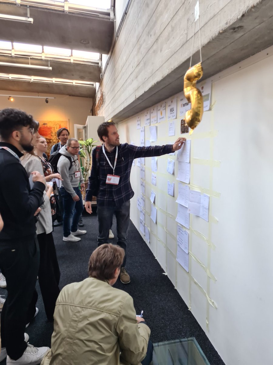 #measurecampNL filling the board