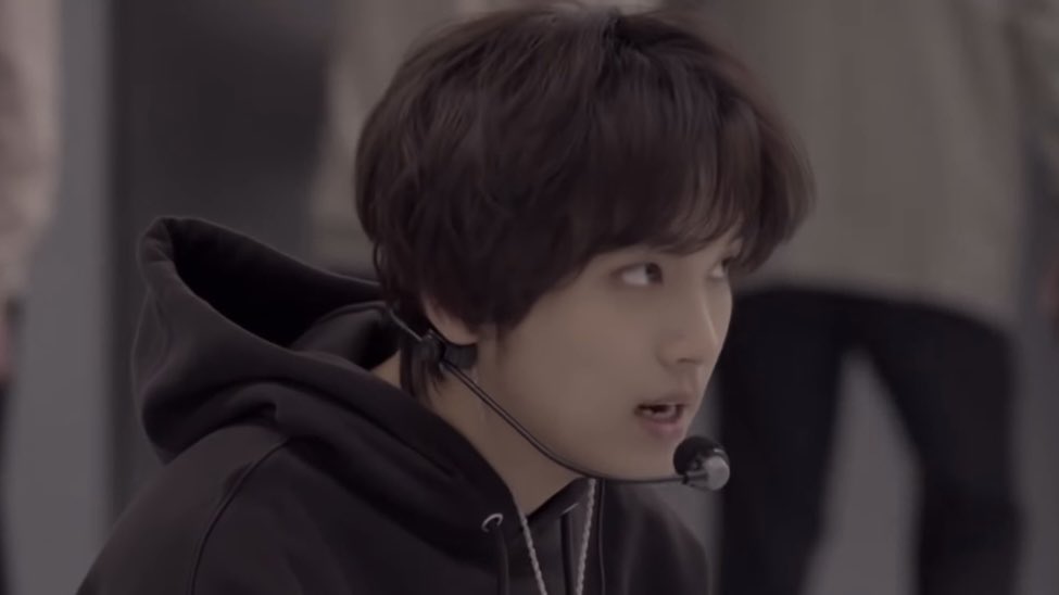 thehaec's tweet photo. his fluffy unstyled hair https://t.co/U7NIBjgFGZ