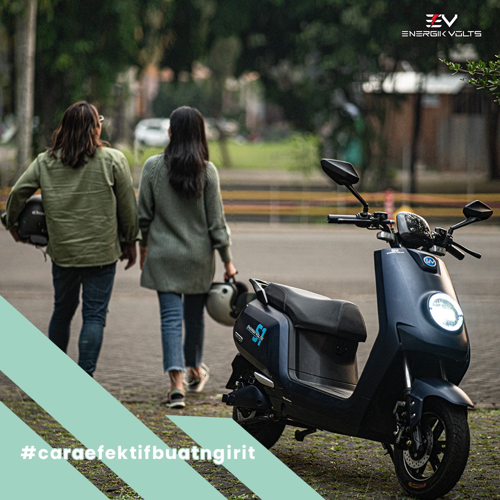 Dengan motor listrik, sobat Evolts ngga perlu isi bbm, ngga perlu banyak ganti spareparts, jadi bisa menabung untuk masa depan deh. Yukk terapkan #caraefektifbuatngirit bersama Evolts!

#motorlistrik 
#energikvoltsindonesia 
#GoGreen 
#DukungEvolts10KFollowers 
#nettzeroemission