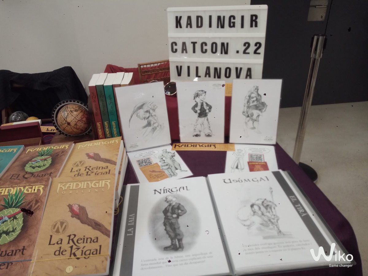 A l'auditori Eduard Toldrà de Vilanova ja ha engegat la #CatCon2022 i ja tenim la parada de #Kadingir a punt per rebre-us!