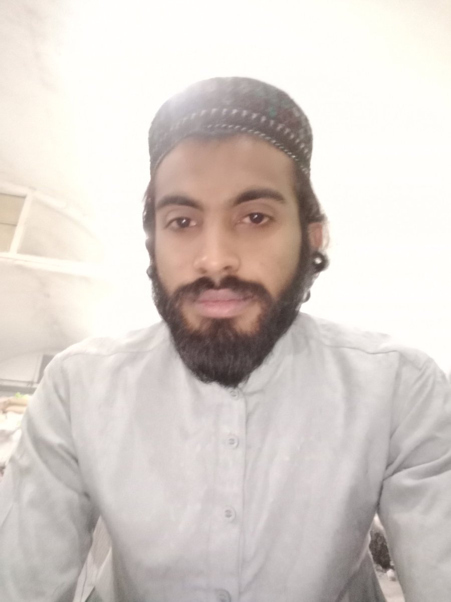 RaiMIkram3's tweet photo. خاک مجھ میں کمال رکھا ہے اے خدا تو نے سنبھال رکھا ہے
میرے عیبوں پر ڈال کے پردہ مج�� کو اچھوں میں ڈال رکھا ہے اور اپنی ہستی سے کر کے وابستہ ہر مصیبت کو ٹال رکھا ہے میں تو کب کا مٹ گیا ہوتا تیری رحمت نے پال رکھا ہے https://t.co/HZ9GuKEWpV