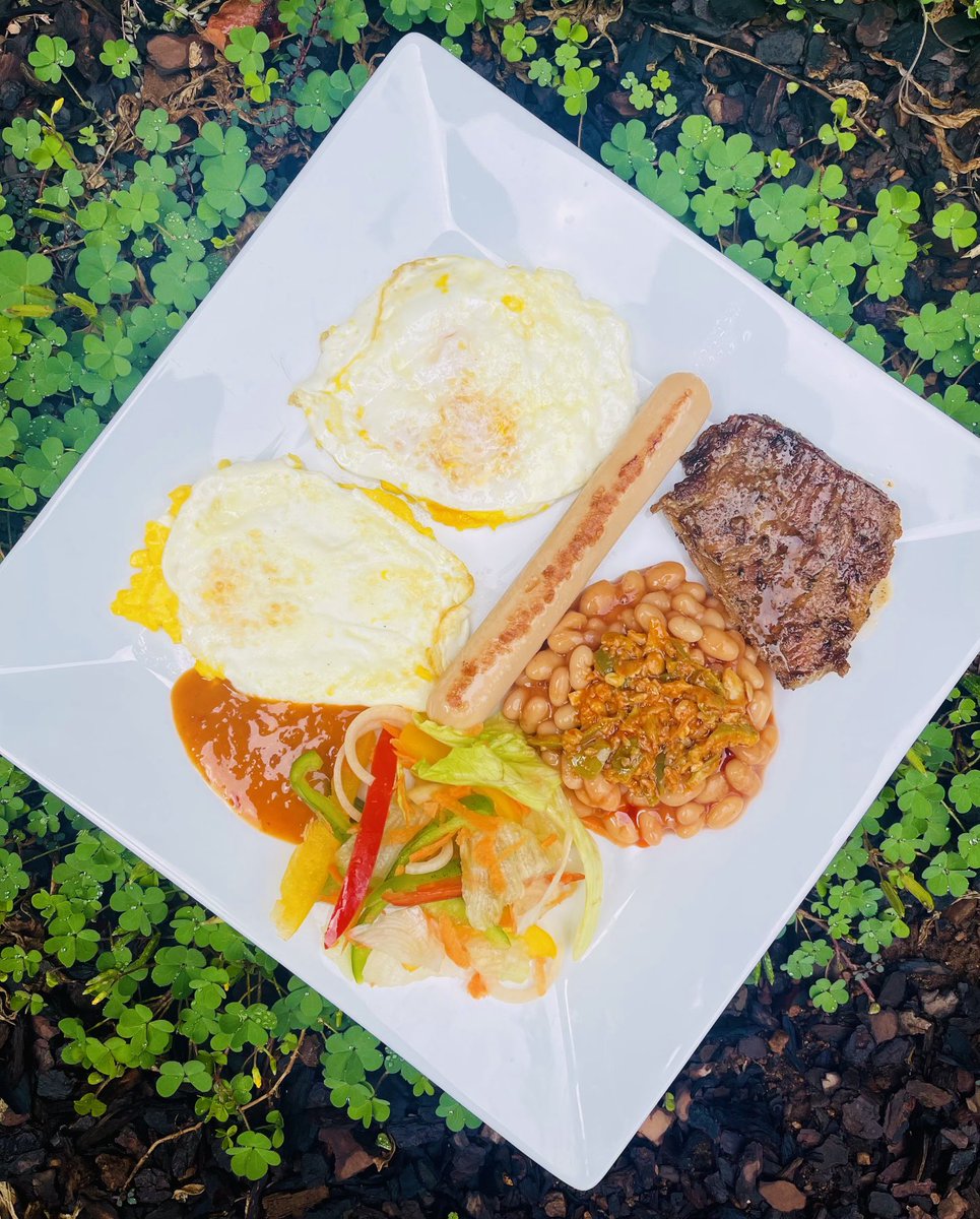 NevariMpho's tweet image. Morning after last night home alone 
Breakfast served 
Nothing hectic, eggs, pork and some papers 
#Magickitchen
#Bluza_za
#ITISNOWORNEVER
#WORKINPROGRESS
#CONSISTENCY
#DEDICATION
#DETERMINATION
#BEKINDTOYOURSELF
#KEEPTHEFAITH
#ITISWELLWITHMYSOUL