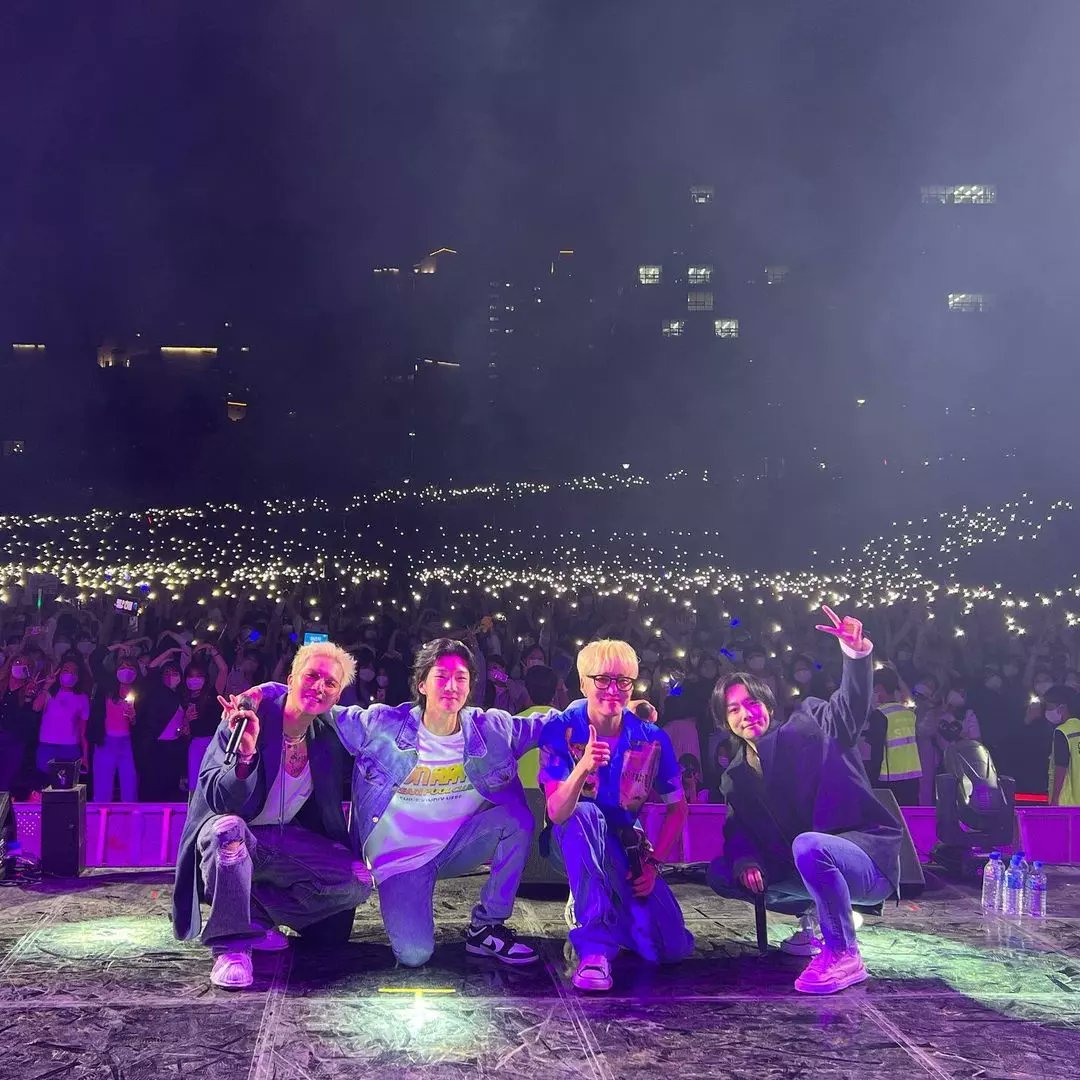 WinnerItalia17's tweet photo. 🇬🇧 @official_yoon_ Instagram update
"When I was in high school, it was strange to get on stage at the National University of Busan, where I had many memories with my friends!! But the #BusanUniversity sounds really good, it's the best"
~Nadia
#WINNER #위너 #YOON #SEUNGYOOlN https://t.co/DBORH91yKN