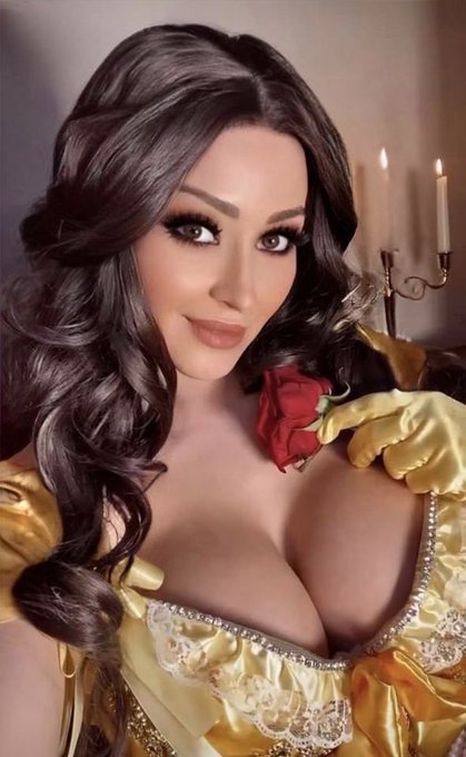 As much as I love being a badass with an axe or sword, it&rsquo;s nice to be a princess too 🌹   https://t.co/OBvawJbl2Z<a href="/tag/rome"class="tags"><span>#rome</span></a><a href="/tag/areyounotentertained"class="tags"><span>#areyounotentertained</span></a><a href="/tag/colosseum"class="tags"><span>#colosseum</span></a>