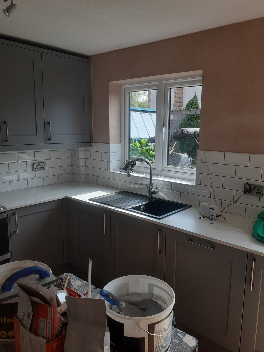 Metro white splashback supplied by <a href="/SimplyTilesltd/">S I M P L Y  T I L E S</a>