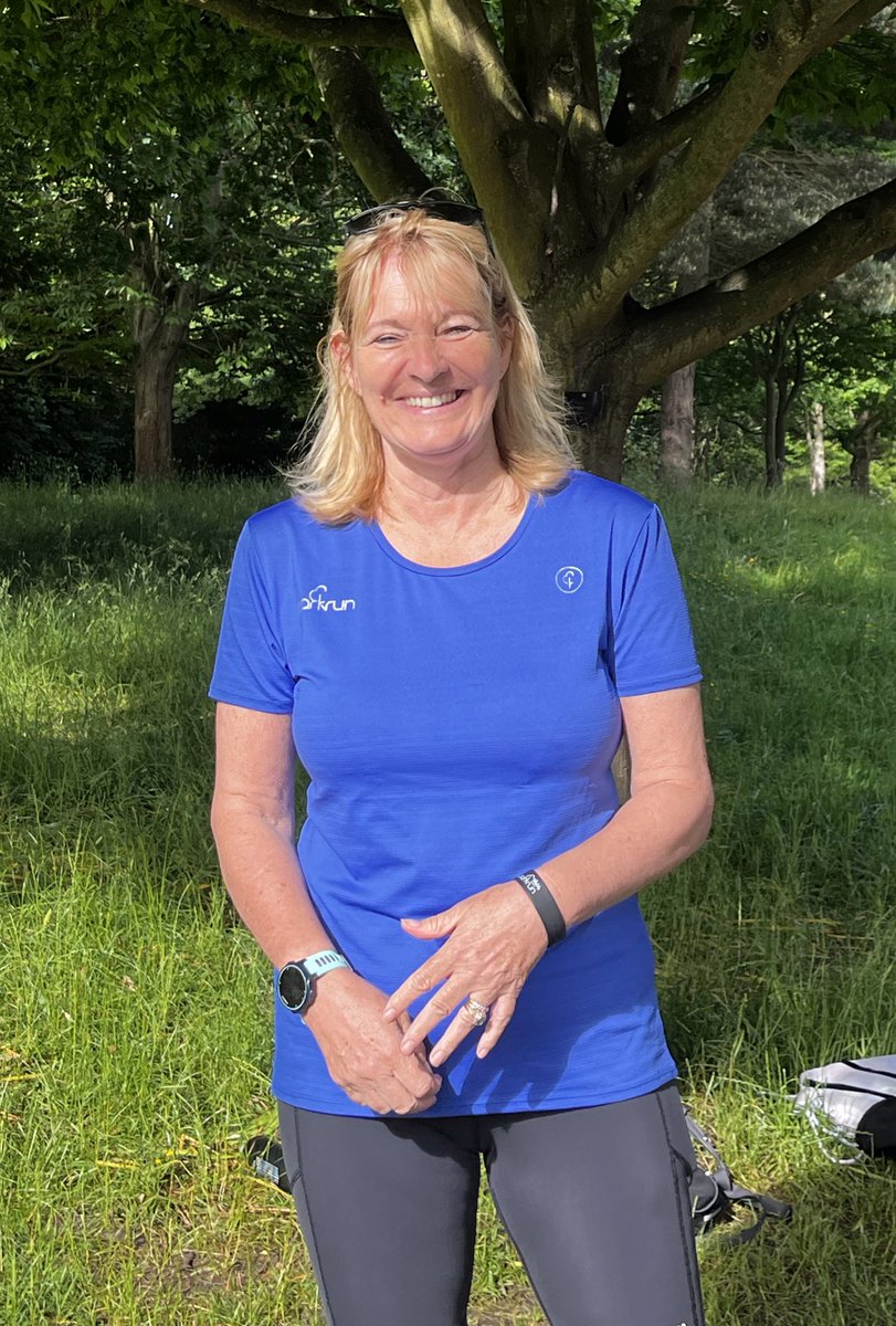 Dulwichparkrun's tweet photo. We had the very special presence of Sue Round and her blue @parkrunUK 500 t-shirt!! https://t.co/nFzg9M4MYL