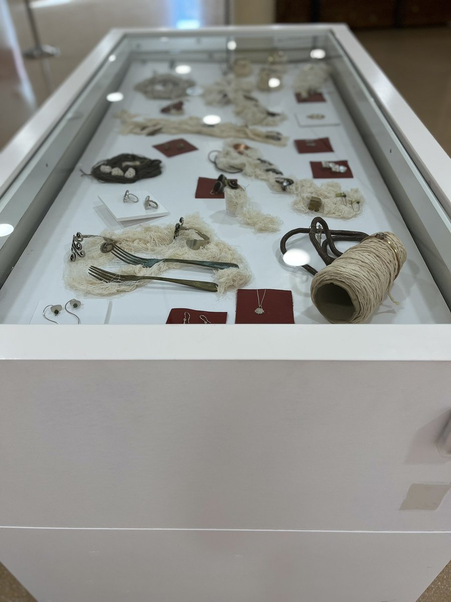 artsioficis's tweet photo. Ahir 20/5 va ser la inauguració de l’expo Mostra Tallers Joieria 2022 #artsioficisolesa #joieria #cultura #since1924 https://t.co/rKJ9xJq2MN