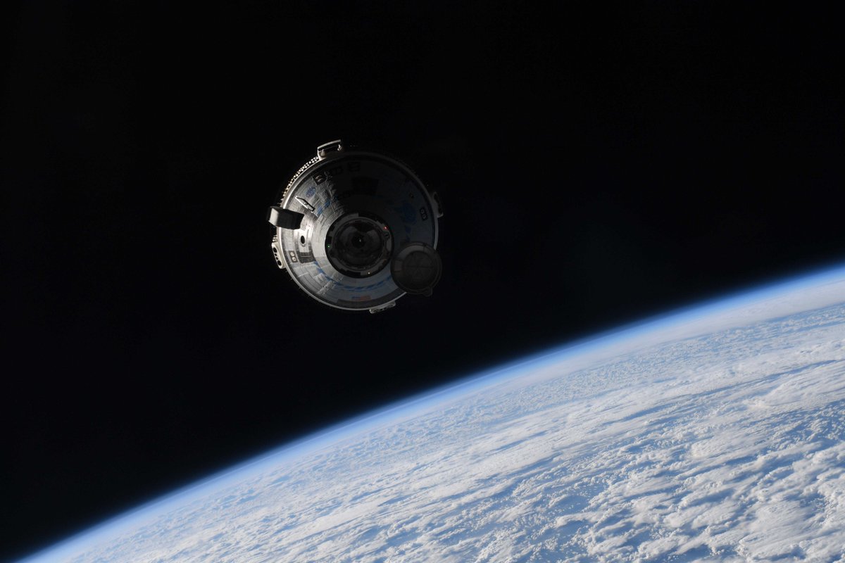 AstroSamantha's tweet photo. Welcome #Starliner ! https://t.co/F7KVIRO24c