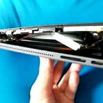 Amazonで買った格安タブレットPC!充電したらバッテリーが膨らんだ!