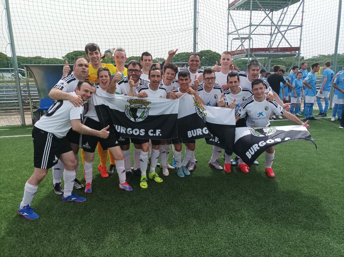 😍 ¡El mejor equipo en la mejor liga del mundo!

El #FundaciónBCFPuentesaúco ya se encuentra disputando su primer partido del día.

#FundaciónBCF
#LaLigaGenuineSantander