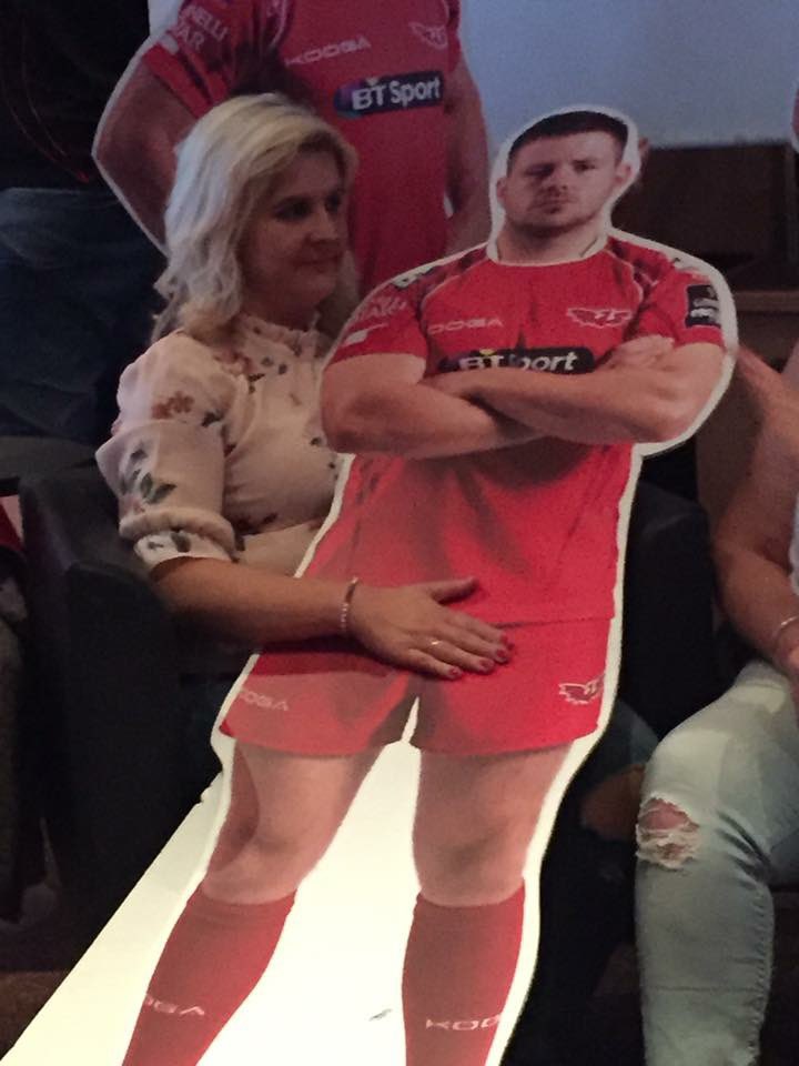 PaulaGinge's tweet photo. @Revsprop1 Diolch ❤️ #legend https://t.co/qjhN2rU6KR