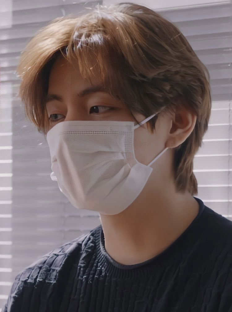 jeongaze's tweet photo. #taekook au

taehyung, a nurse in his residency, fills his days with IV’s &amp; piles of paperwork. jeongguk, a renowned street fighter &amp; soon to be regular at the hospital, waltz in covered in cuts, sporting a cheeky grin on his split lips. suddenly taehyung isn’t as bored anymore. https://t.co/d42BYoKKJC