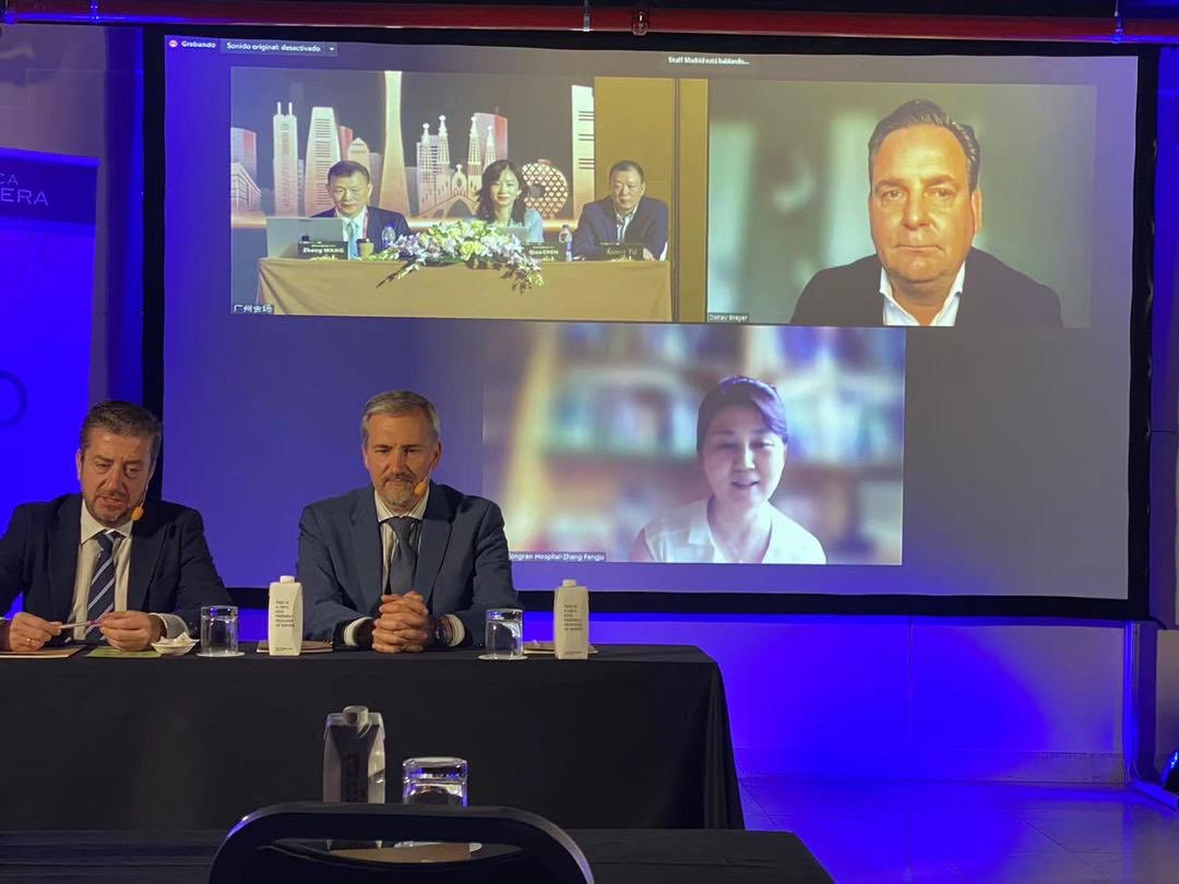 Big boy on a big screen 🤗😁