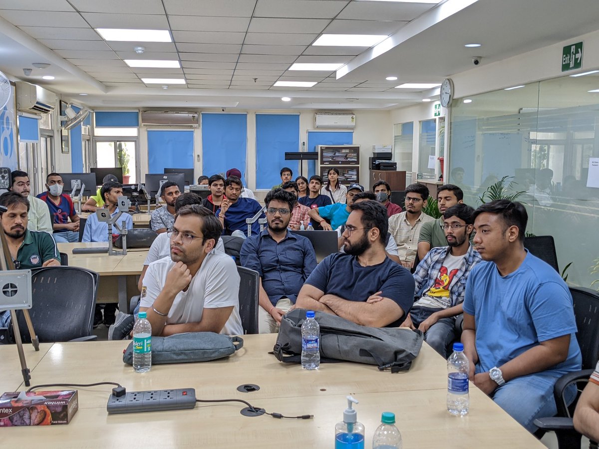 We have kicked-off our Meetup #44 with a full-house attendance at @Srijan. @MSanKeys963 is starting us off with the first talk on @zarr_dev #pydatadelhi #meetup #pydata #numfocus