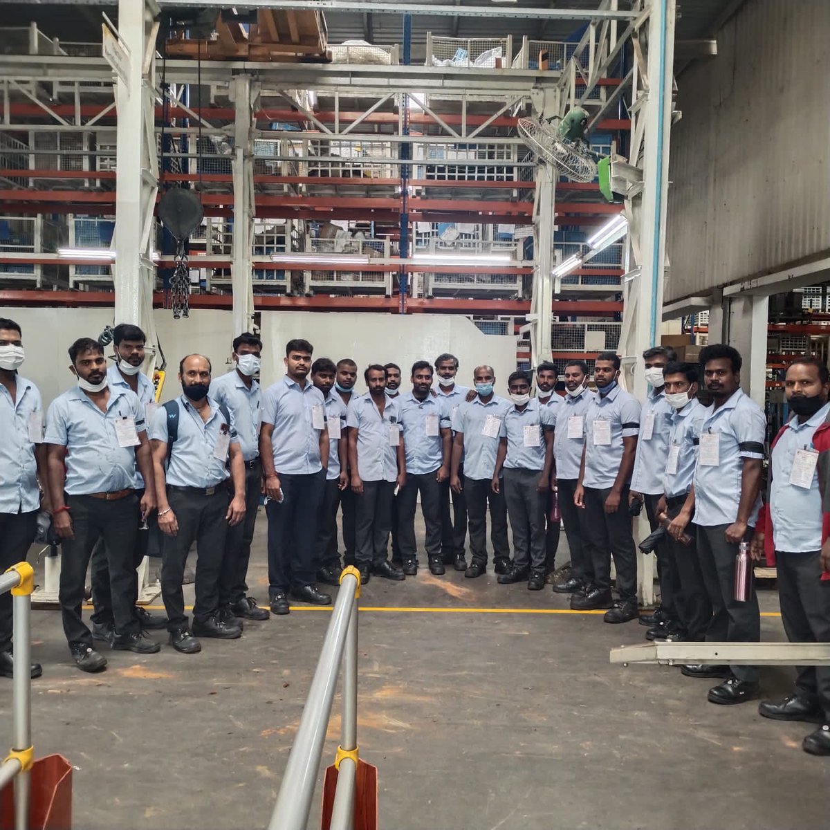 Saravan59858588's tweet photo. Help all union employees https://t.co/rBeoyXmzVJ