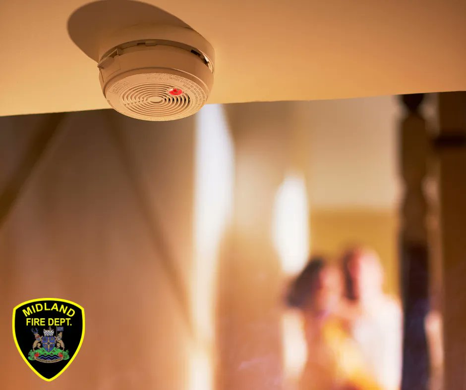 MidlandFire's tweet photo. The weekend? Time to sleep in? Nah, get up and test those alarms.
#WorkingAlarmsSaveLives #FireSafeMidland #FireDoesntTakeDaysOff https://t.co/8lkekGH1sY