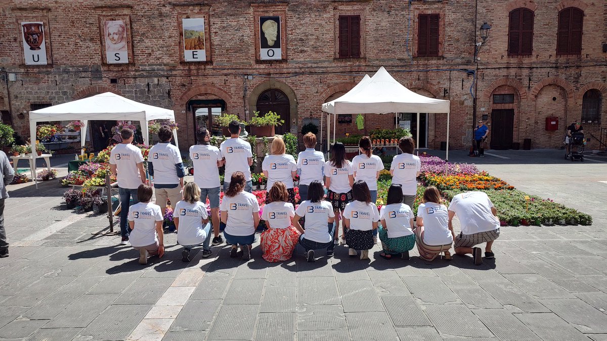 travelblogger italia tweet media