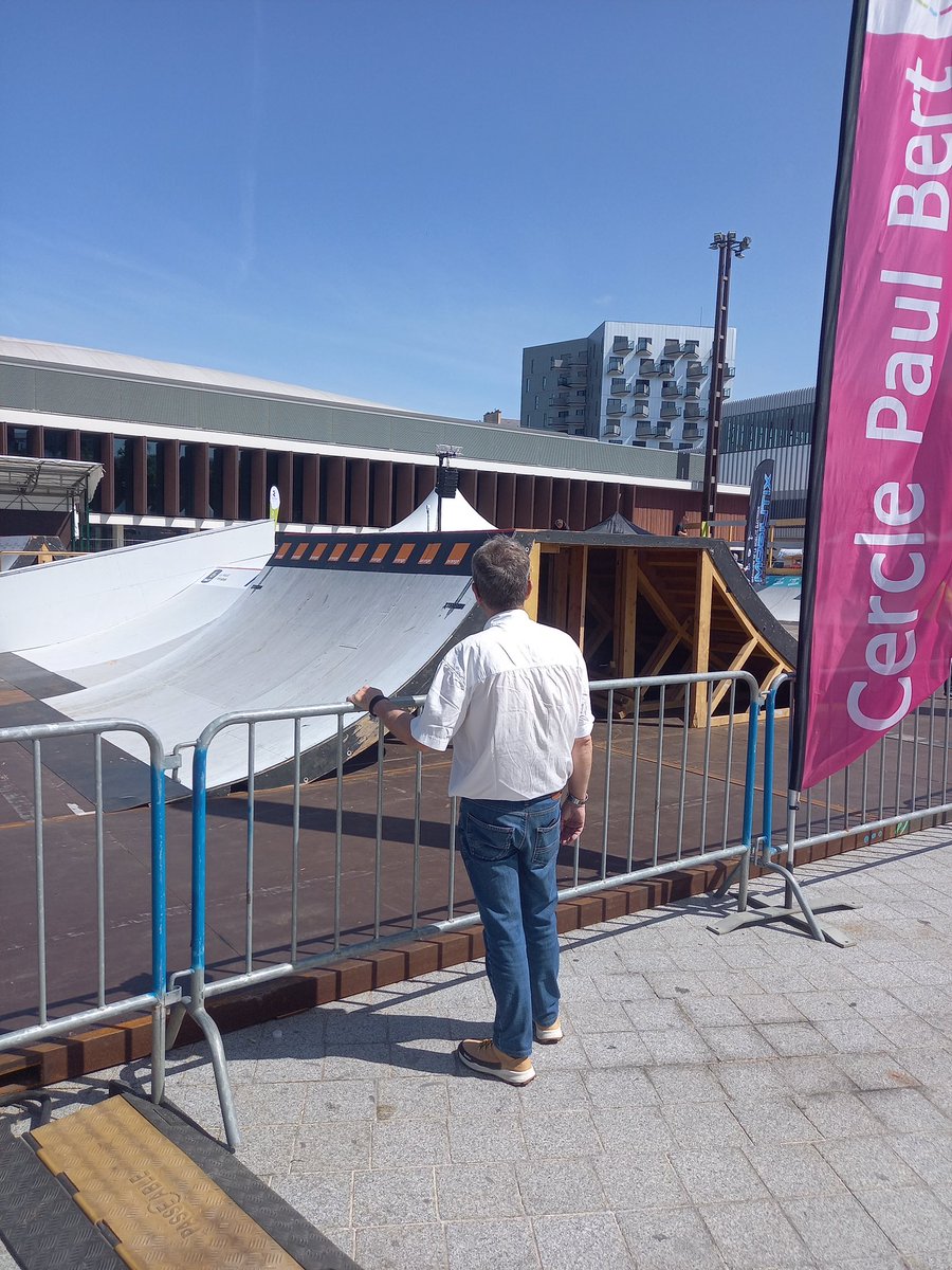 DL #RSR2022 📲

Ils sont souriants, ils sont jeunes et ils vous accueillent de 14h à 20h sur le stand <a href="/OrangeBretagne/">Orange Bretagne</a> 😁👋