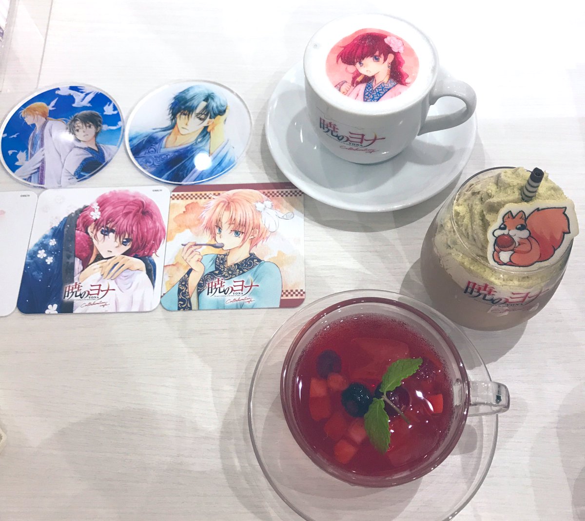 icoooy's tweet photo. 美麗兄被る…だと…？今日も兄に愛されてる…※言いたいだけ

今日コナン映画からのキャンセル待ちで入ってみたけどキャンセル待ちだと50分で出ないといけなくて、時間無〜〜〜〜でした🥹PVでたまにコミカルなシーンで使われる可愛いポップなフォント使いにヨナって少女漫画だったなって思いだすなど https://t.co/pwN0smohWn