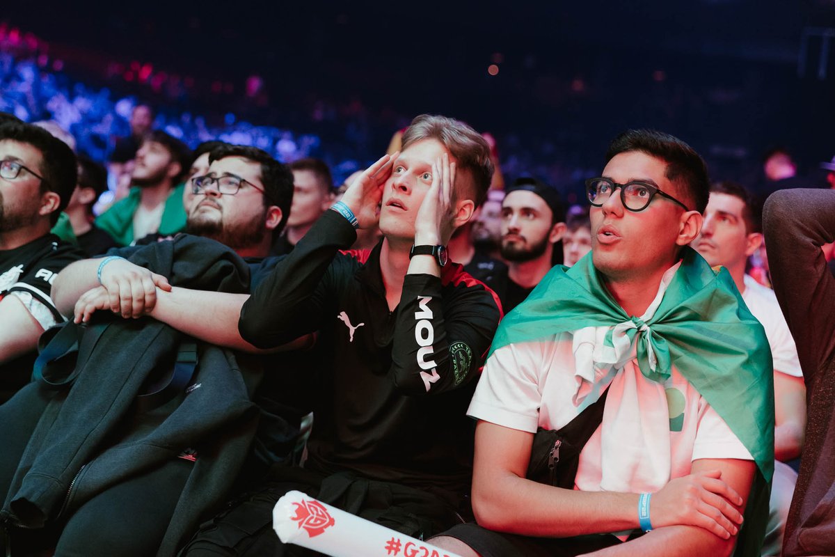 Benmlns's tweet photo. #PGLMajor Day 2 📸
@pglesports / @BanKsEsports / @SpinxCSGO / @ENCE 

#RT 🔁 &amp; ❤️ https://t.co/BDWJa1Bxv8