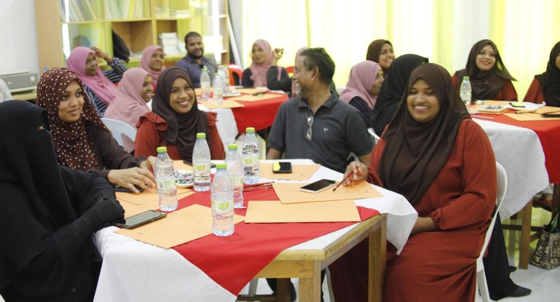 Our session today in #HafthaRes, “The Role of Educators for a peaceful and Resilient Community" is ongoing with 29 participants from education sector from across V.Atoll.
@MoYSCEmv <a href="/MoEdumv/">Ministry of Education</a> @MoGFSSmv <a href="/PoliceMv/">Maldives Police</a> <a href="/IUM_official/">Islamic University of Maldives</a> <a href="/maldivianrc/">Maldivian Red Crescent</a> <a href="/VaavCouncil/">Secretariat of Felidheatholhu Atoll Council</a> <a href="/HopeforWomenmv/">Hope for Women</a>