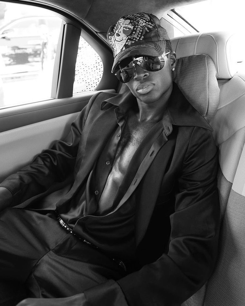 Deedsmag's tweet photo. One of the glitziest red carpets in the world and @altonmason pulled up in style.
He arrived at the 2022 Cannes Film Festival in the i7 BMW. Talk about glitz and glam!
#deedsmagazine #fashion #deedsart #cannes2022 https://t.co/ReDm6HKnLt