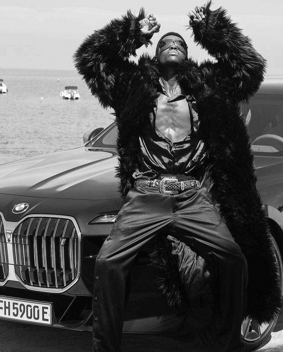 Deedsmag's tweet photo. One of the glitziest red carpets in the world and @altonmason pulled up in style.
He arrived at the 2022 Cannes Film Festival in the i7 BMW. Talk about glitz and glam!
#deedsmagazine #fashion #deedsart #cannes2022 https://t.co/ReDm6HKnLt