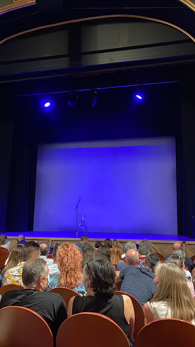 PacoEsquer's tweet photo. Esperando a @elmonaguillo 😍 https://t.co/5Hdin1NZzq