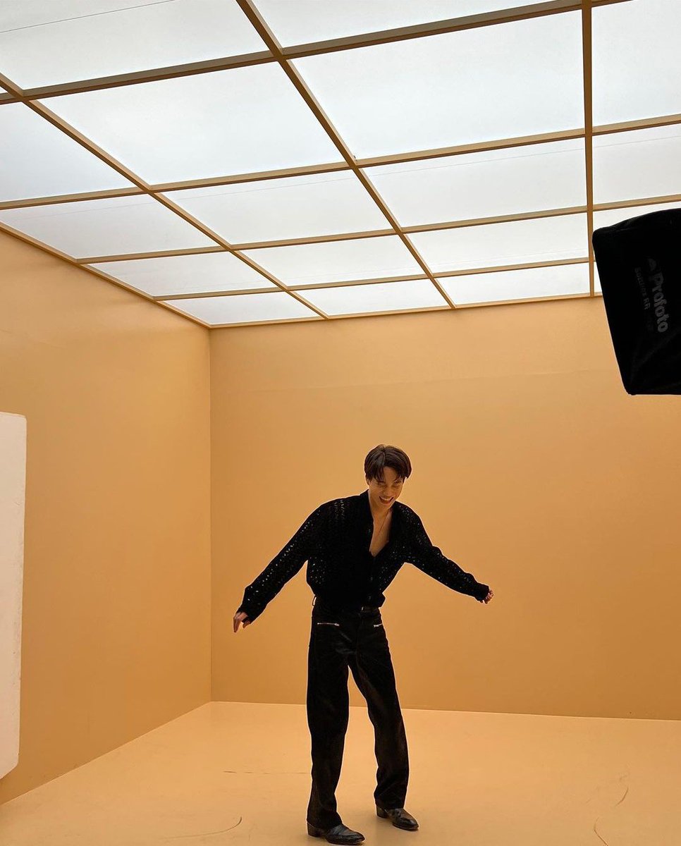 GUCClKAl's tweet photo. happy jongin ^^ https://t.co/gpH5YoUmCz