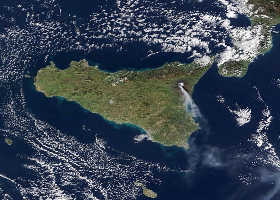 SiciliaPreziosa's tweet image. Buon Sabato, l'#estate si avvicina sempre di più e a riguardo ecco la lista degli #arcipelaghi e delle #isole in #Sicilia (anche quelle più piccole)...siciliapreziosa.it/curiosita/list…

#buonsabato #viaggi #vacanze #mete #isola #Sicily #Hannibal