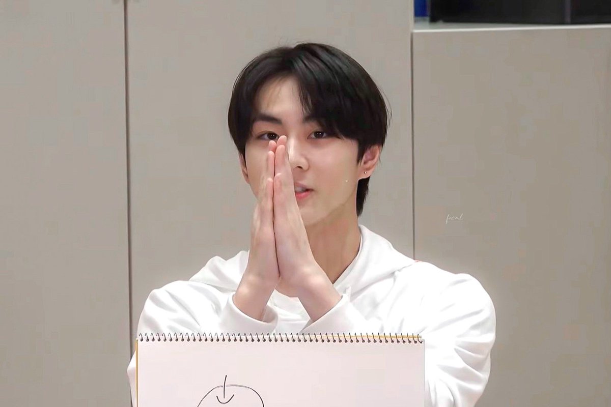focaljungwon's tweet photo. “from my point of view” #정원 #JUNGWON https://t.co/YKOd7rEKTl