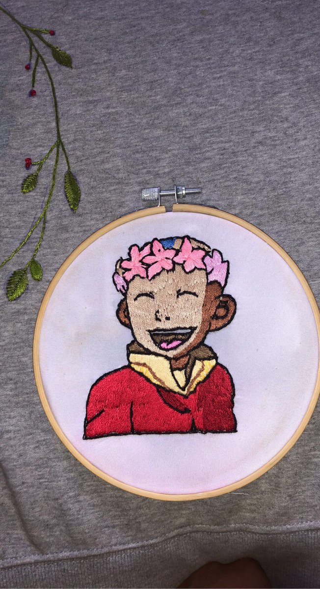 deryn_fluo's tweet image. Hi twitter 🧍🏾‍♀️, I started ‘hand’ embroidery during the ASUU strike. 
These were hand embroidered by me. 
Please rt and patronize me🙏🏿